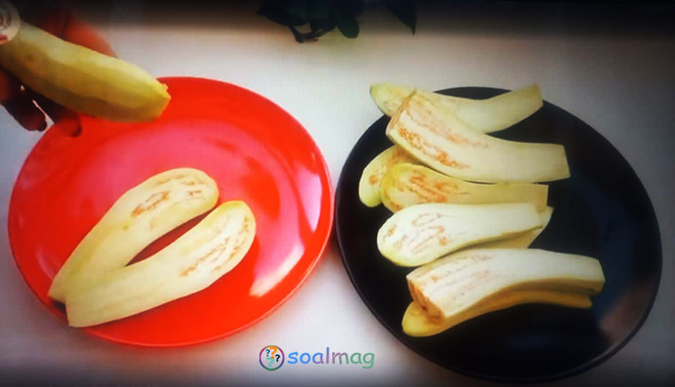 پوست کندن بادمجان برای درست کردن کشک بادمجان