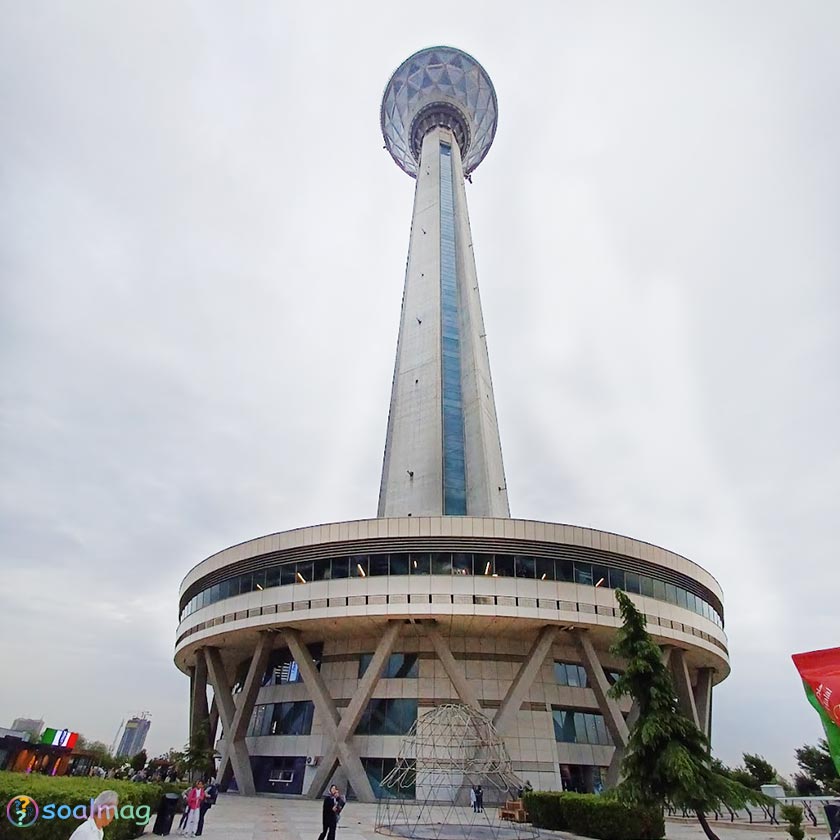 بازدید از برج میلاد تهران در شب