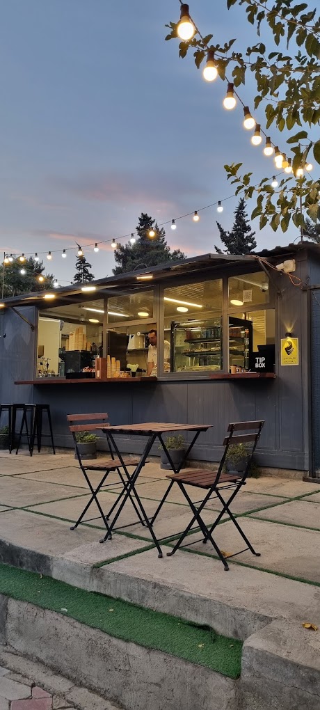 Red Cafe | رد کافه – شهرک غرب